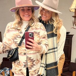 Meet your Posher, Andrea